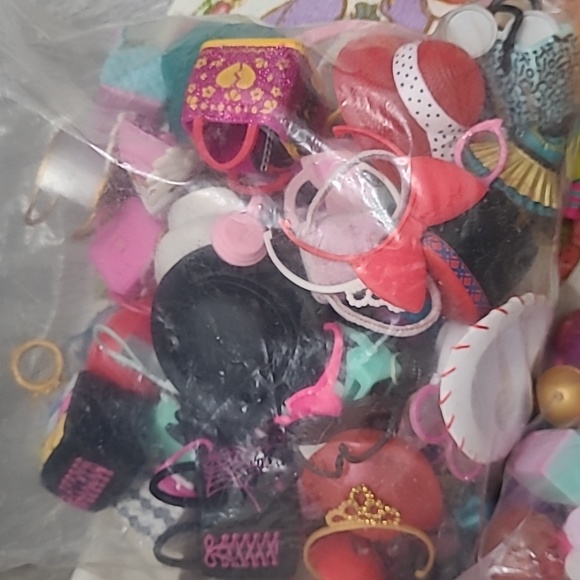 LOL Surprise Doll Bundle Massive - Picture 4 of 9